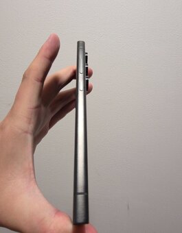 Predám Samsung Galaxy S24 Ultra 12/512gb Top stav - 3