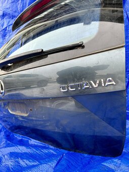 Páté dveře Škoda Octavia 3 kombi šedá - 3