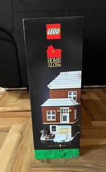Lego 21330 Sám doma - 3