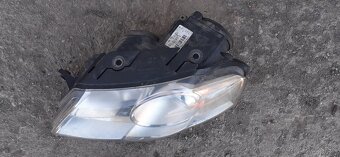 Ľavé predne svetlo - 3