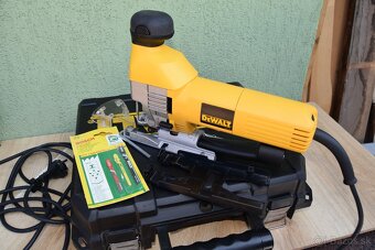 Priamočiara píla Dewalt 323 K - 3
