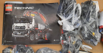 predám LEGO 42043 Mercedes-Benz Arocs 3245 - 3