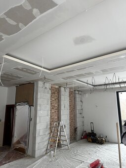 Rekonštrukcie bytov sadrokartónové priečky stropy podhľady - 3