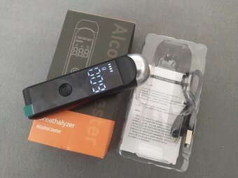 Alkohol tester s LCD displejom - 3