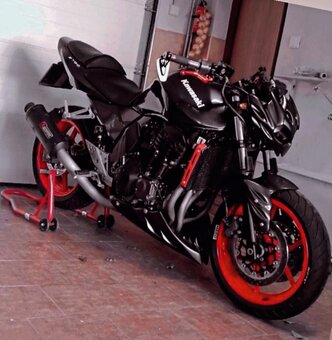 Predam Kawasaki z750 - 3