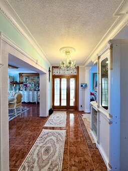 Luxusná rodinná vila inšpirovaná Versailles v Poprade ✨ - 3