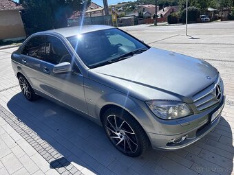 Mercedes-Benz C320 - 3