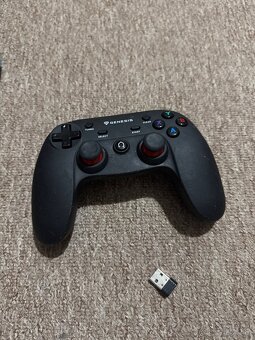 Predám ovládač - 3