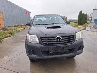 TOYOTA HILUX 2,5 DIESEL 4X4 UZÁVIERKU MA - 3