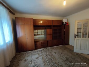 DARUJEM - túto zachovalú obývaciu stenu ----------- HLOHOVEC - 3