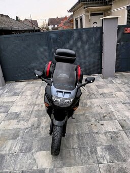 Honda CBR 1000 F - 3