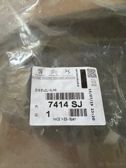 Predám rámček hmlovky na citroen c4 picasso 2008 - 3