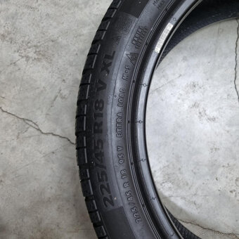 Zimné pneumatiky 225/45 R18 CONTINENTAL RSC DOT4919 - 3