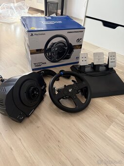 Predám Volant Thrustmaster T300 RS a 3-pedále - 3