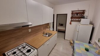 REZERVOVANÝ: 2izbový tehlový byt s loggiou 53m2 - Trnava - 3
