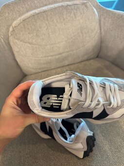 New Balance 327 - veľkosť 39,5 - 3