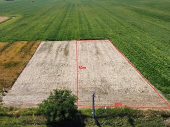 Na predaj pozemok o výmere 10árov - 3