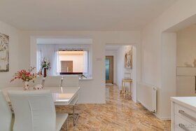 AZ. Rodinný dom s veľkou záhradou a vlastným fitkom - 3