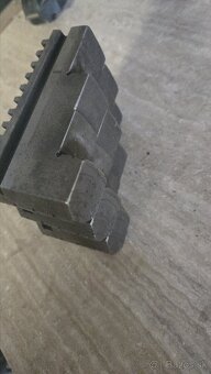Sústružnícka univerzálna hlava 250 mm 3- hlavňova - 3