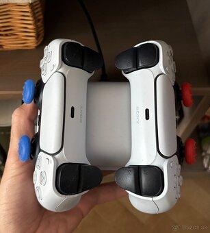 PlayStation 5 – výborný stav + bohaté príslušenstvo a hry - 3
