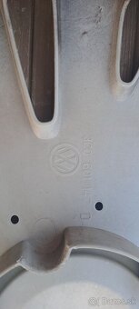 Kryty kolies,puklice originál VW Passat B6 16" - 3