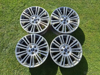 5x108 R19 Range Rover - 3