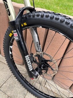 Predám zjazdový bicykel Specialized Big Hit FSR 3 - 3