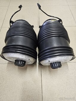 Tlmič/mech vzduchového podvozku Mercedes C, E, GLC, EQC, EQE - 3