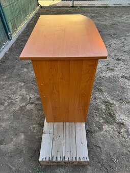 Predám PC stolík ako je na foto Stolík je plne funkčný Rozme - 3