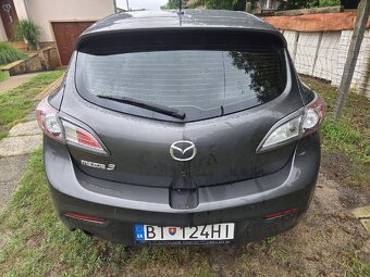 Mazda 3 na opravu - 3