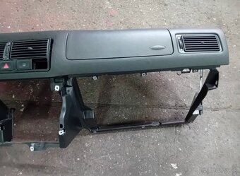 Palubná doska Golf 4 / Bora - 3