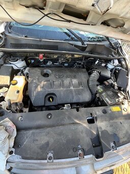 Predám Toyota RAV4 - 3