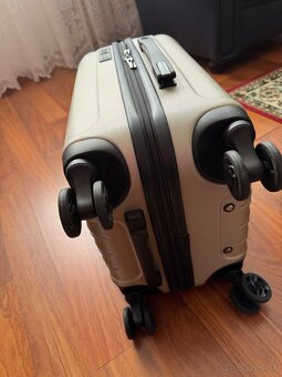 predám škripinový kufor - 3