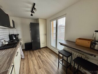 Predám 2-izbový byt, Nová Dubnica, 56m2 - 3