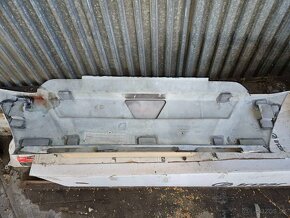 Predam prednu masku autobusu znacky Neoplan - 3