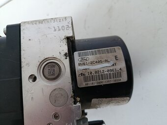 rj abs ford focus 3 bv612c405al 100€ - 3