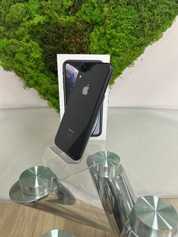 Apple iPhone XR 64GB Black - 3