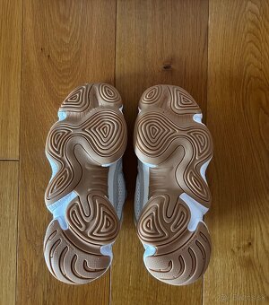 YEEZY 500 - 3