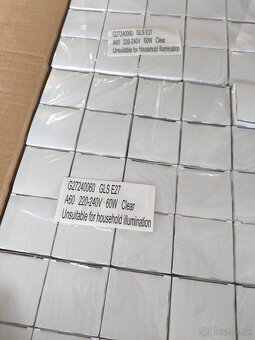 Kartón žiaroviek 60W - 3