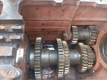 Predám obal prevodovky Zetor - 3