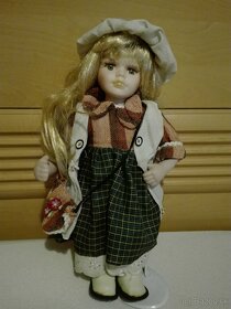 Predám porcelánové bábiky, kus za 5 ,-euro ,väčšie za 10, - 3