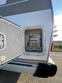 HYMERCAMP 55 HYMER 6 miest - 3