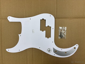 Fender Precision Bass Pickguard 1-ply Biely - 3