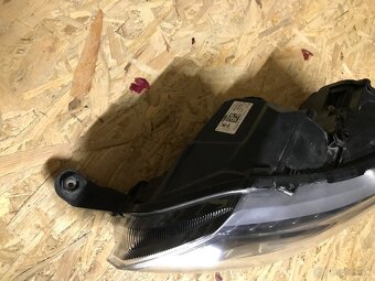 LED XENON SVETLA ŠKODA RAPID - 3