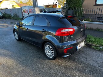 Kia Rio - 3