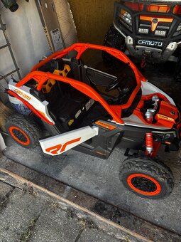 Elektricke auto Can-am Maverick XRC - 3