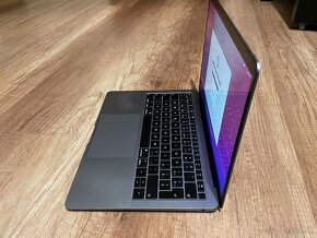 MacBook Air Retina 13-inch 2019 - 3