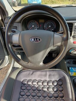 Kia Rio športy 1,4 benzín, 2009,102 330 km - 3