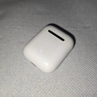 Apple AirPods 2 (A2031) – používané, stav B - 3