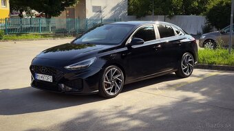Hyundai i30 Fastback 1.5 T-GDi mHEV iMT N-Line - 3